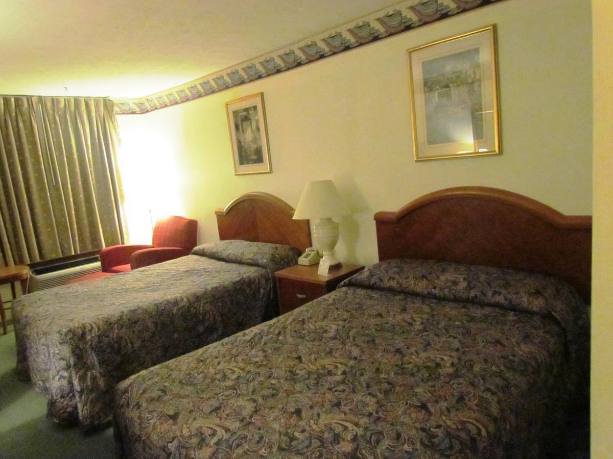 Travel Inn & Suites Frankfort Exteriör bild