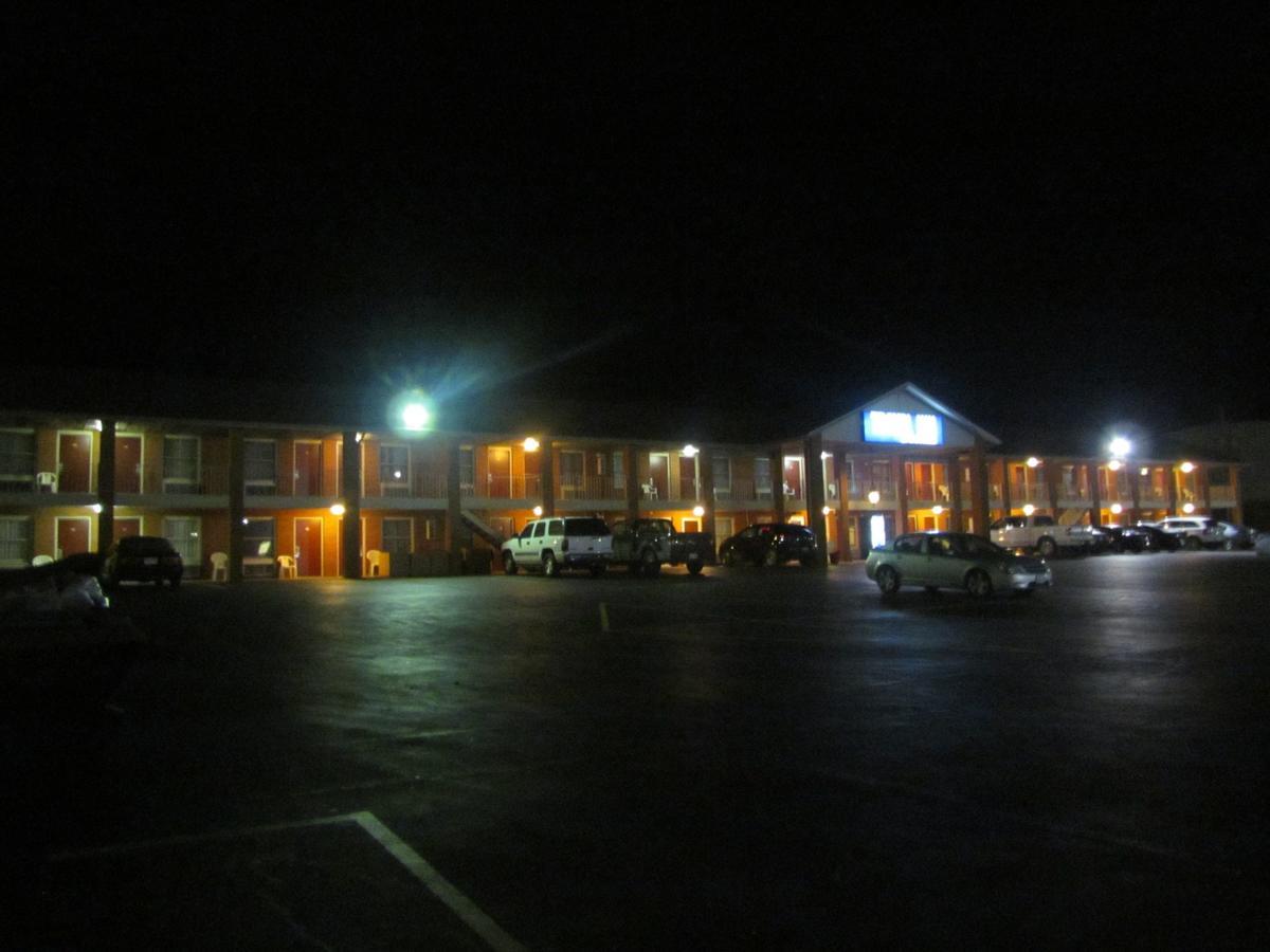 Travel Inn & Suites Frankfort Exteriör bild